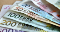 cash-euro-finance-63635.jpg