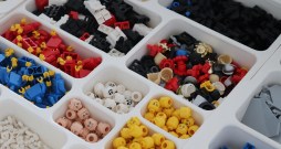 RTU uzņēmējdarbības studiju procesā integrēs «Lego® Serious Play®» metodi