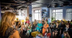 Apvienojas jaudīgas Latvijas sievietes – līderes, lai iedvesmotu jaunietes sapņu piepildījumam