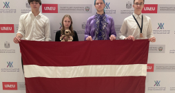 Latvijas skolēni izcīna divas bronzas medaļas Starptautiskajā ķīmijas olimpiādē Dubaijā