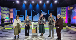 E-klases stipendiju izaugsmei saņem erudīcijas spēles “Gudrs, vēl gudrāks” 10.klašu finālistes