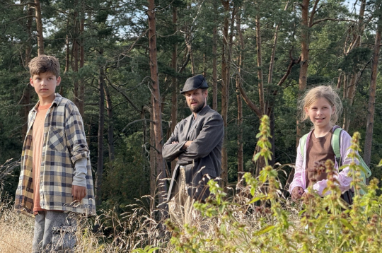 Latvijā top piedzīvojumu fantāzijas filma ar mākslīgā intelekta radītu brīnumu pasauli