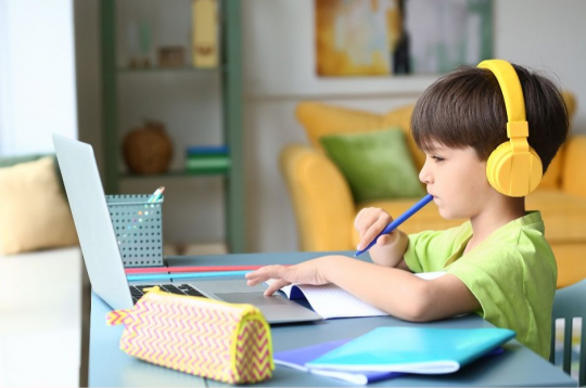 Ergonomika pirmsskolas un skolas vecuma bērniem. Vērtīgi ergoterapeita ieteikumi, kā sagatavot bērnu skolai.