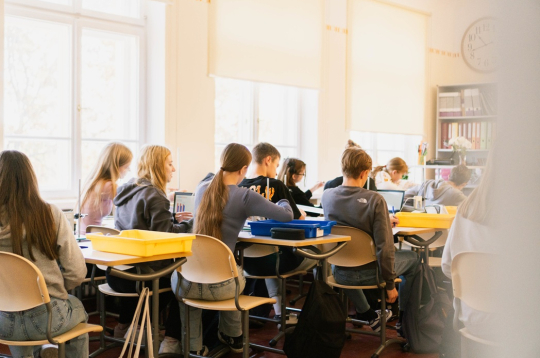 25 Latvijas skolas saņems aprīkojumu fizikas kabinetu pilnveidei