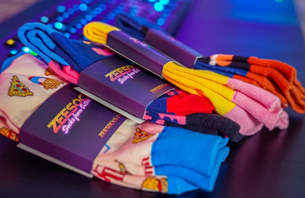 eklase-dāvanas-absolventam-zeesocks.jpg