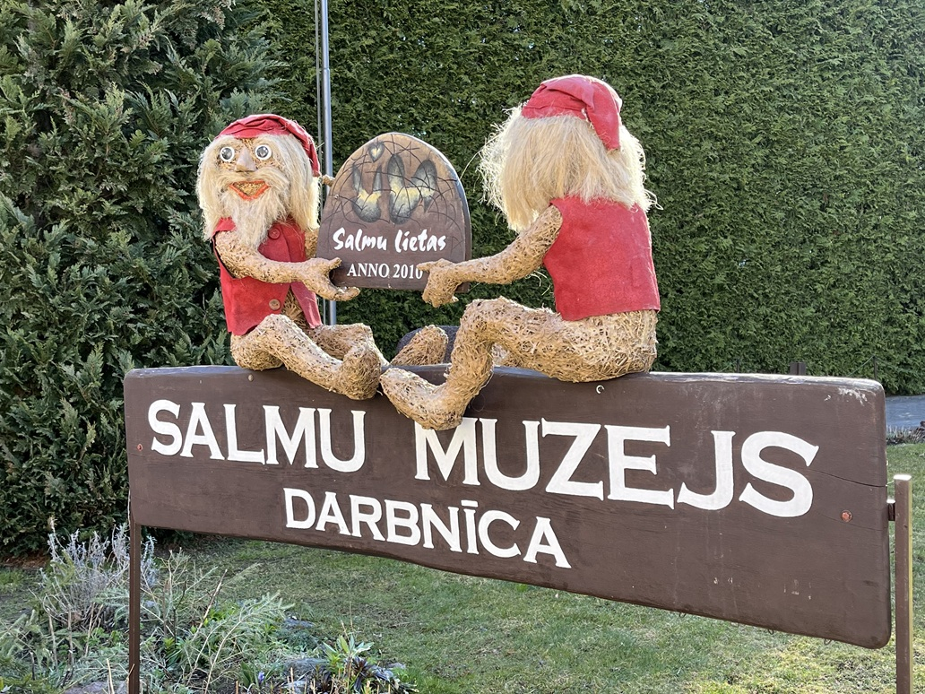 Aicinām skolēnus uz aizraujošu un izzinošu ekskursiju Salmu muzejā–darbnīcā Tukumā!