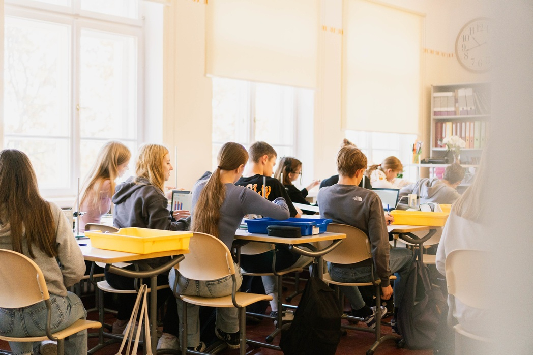25 Latvijas skolas saņems aprīkojumu fizikas kabinetu pilnveidei