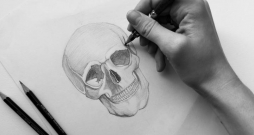 RSU Anatomijas muzejs aicina skolēnus uz galvaskausa zīmēšanas nodarbību